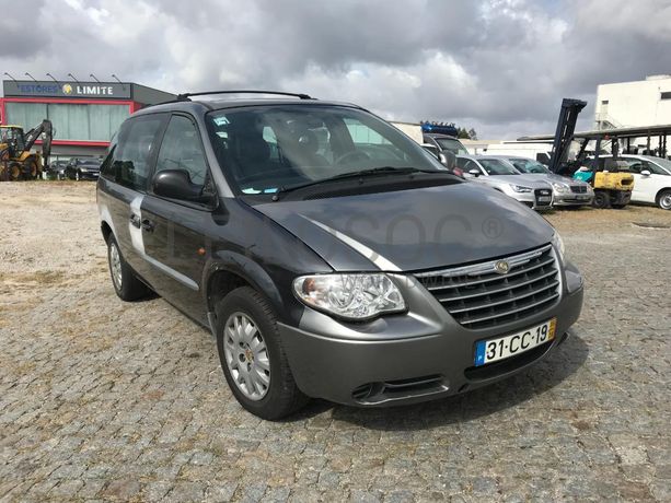 Chrysler Voyager 2.5 CRD · Ano 2006