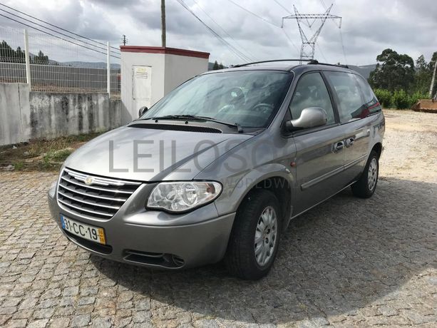 Chrysler Voyager 2.5 CRD · Ano 2006