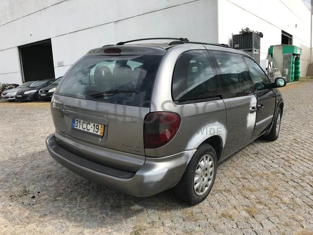 Chrysler Voyager 2.5 CRD · Ano 2006