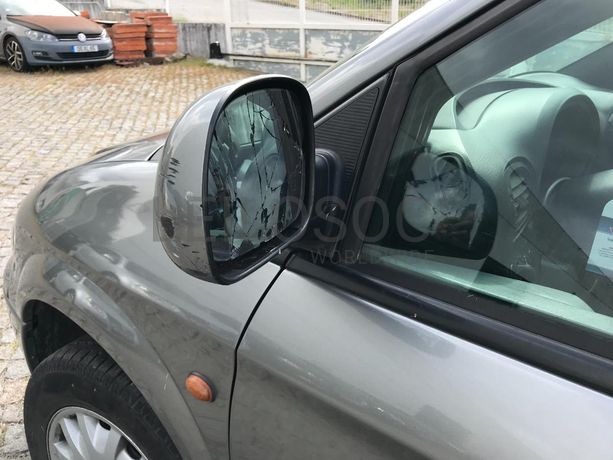 Chrysler Voyager 2.5 CRD · Ano 2006