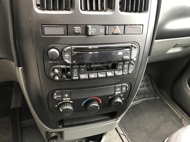 Chrysler Voyager 2.5 CRD · Ano 2006