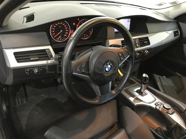 BMW 525 3.0i · Ano 2009