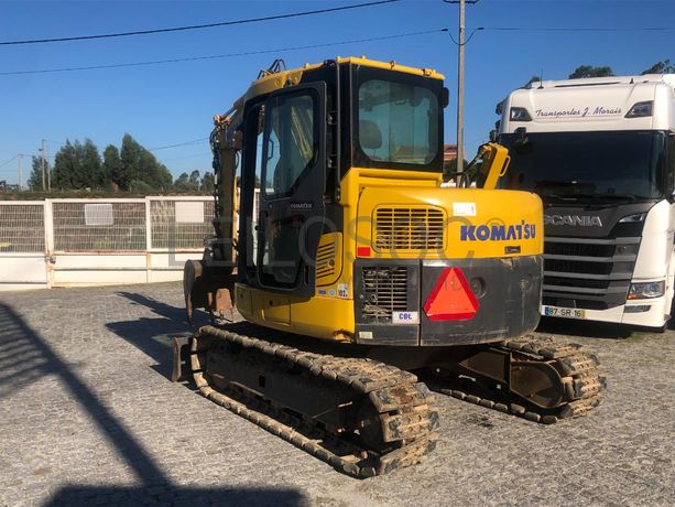 Mini Giratória Komatsu PC88MR-8 ·