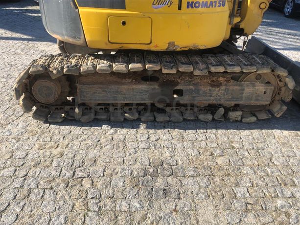 Mini Giratória Komatsu PC88MR-8 ·