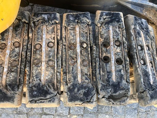 Mini Giratória Komatsu PC88MR-8 ·