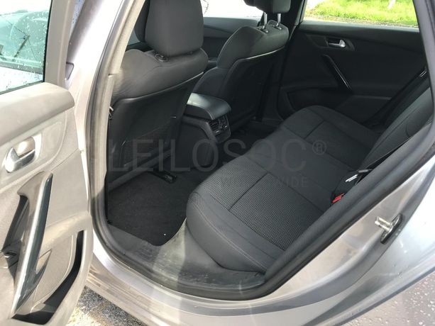 Peugeot 508 SW 1.6 BlueHDI · Ano 2015