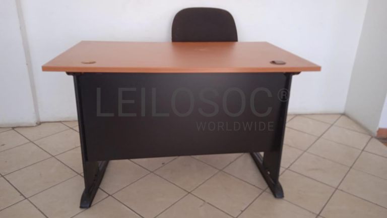 Mobiliário de escritório ·