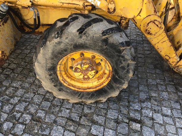 Retroescavadora CAT 428-II 4x4