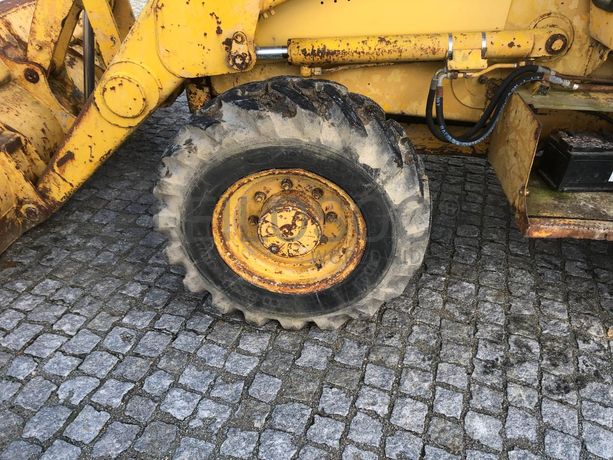 Retroescavadora CAT 428-II 4x4