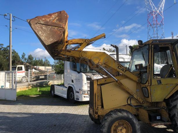 Retroescavadora CAT 428-II 4x4