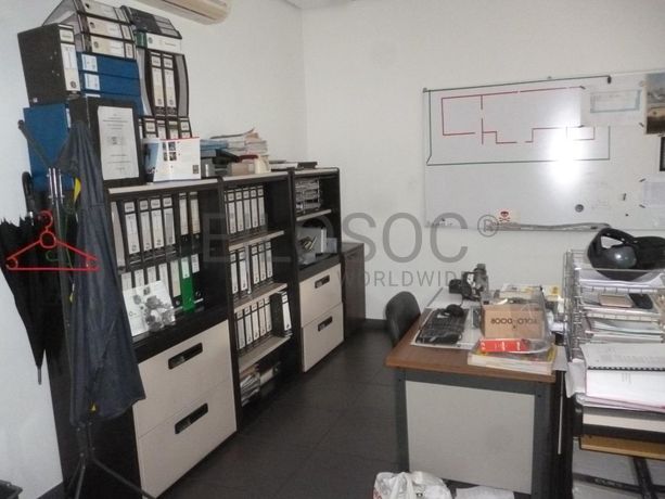 Estabelecimento Comercial ·  Transformação, reciclagem e refinação de alumínios e outros resíduos · Viana do Castelo