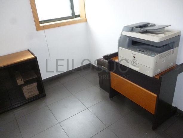 Estabelecimento Comercial ·  Transformação, reciclagem e refinação de alumínios e outros resíduos · Viana do Castelo