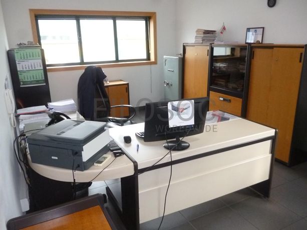 Estabelecimento Comercial ·  Transformação, reciclagem e refinação de alumínios e outros resíduos · Viana do Castelo