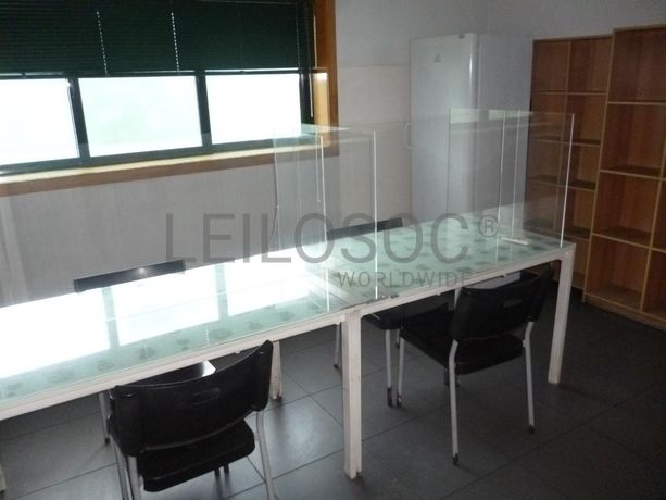 Estabelecimento Comercial ·  Transformação, reciclagem e refinação de alumínios e outros resíduos · Viana do Castelo