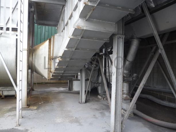 Estabelecimento Comercial ·  Transformação, reciclagem e refinação de alumínios e outros resíduos · Viana do Castelo