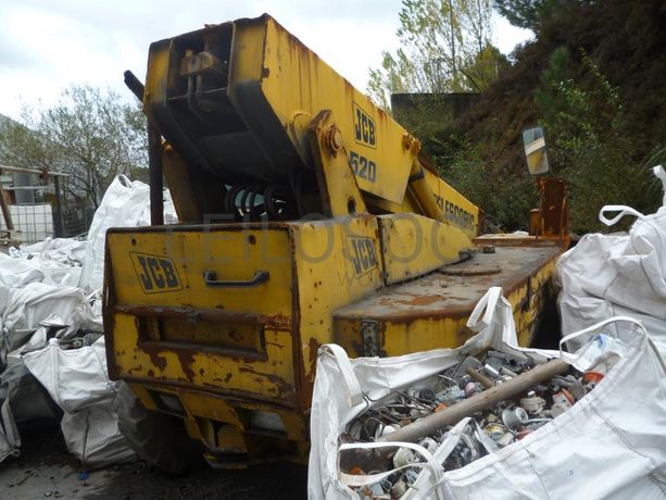 Estabelecimento Comercial ·  Transformação, reciclagem e refinação de alumínios e outros resíduos · Viana do Castelo