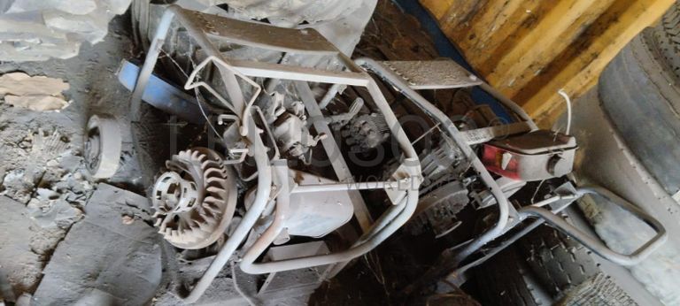 Cones de sinalização + Rolos de cabo +  Máquinas para lavagem de Carros  + Diversos +  Compressor   + Carrinhos de mão   + Diversos + Motor de VW ·