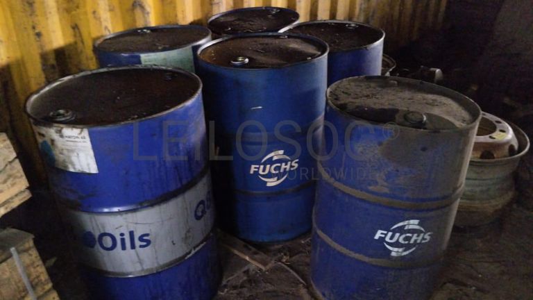 Cones de sinalização + Rolos de cabo +  Máquinas para lavagem de Carros  + Diversos +  Compressor   + Carrinhos de mão   + Diversos + Motor de VW ·