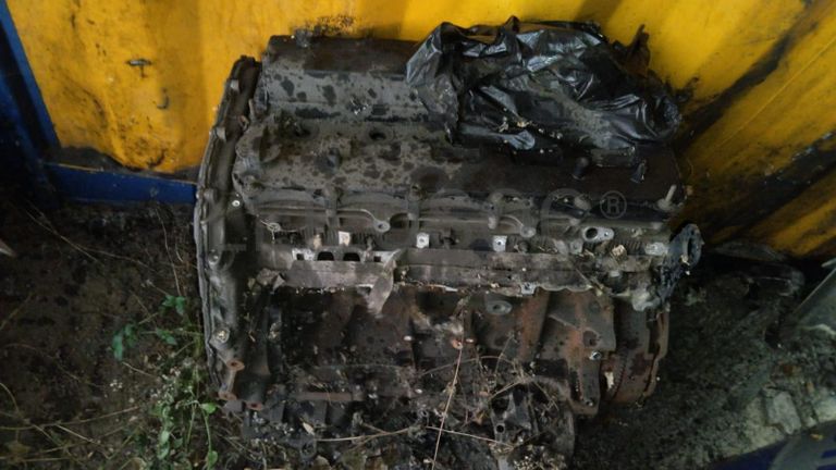 Cones de sinalização + Rolos de cabo +  Máquinas para lavagem de Carros  + Diversos +  Compressor   + Carrinhos de mão   + Diversos + Motor de VW ·