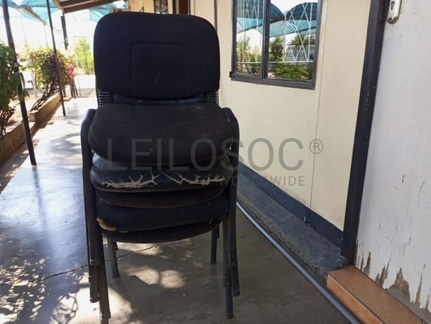 Mobiliário de escritório ·