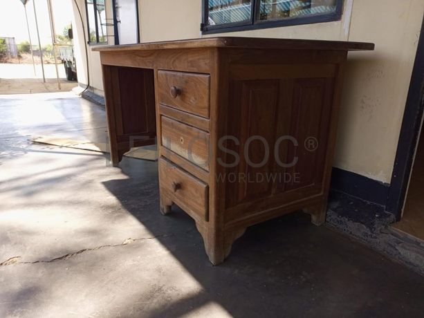 Mobiliário de escritório ·