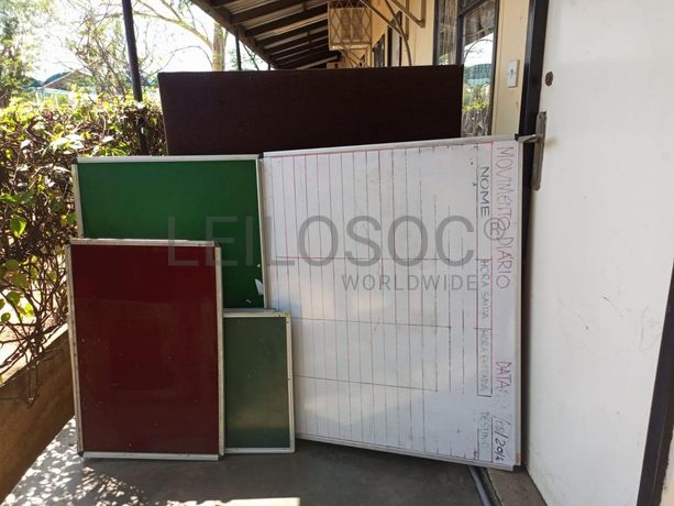 Mobiliário de escritório ·