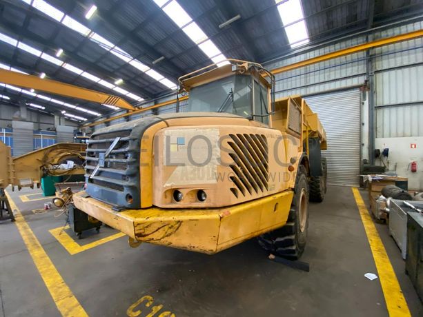 Dumper (30T) VOLVO A30D · Viana