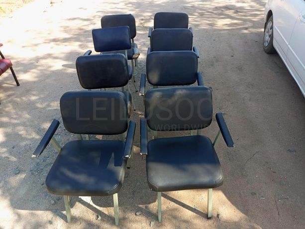 Mobiliário de escritório ·