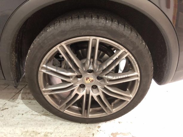 Porsche Cayenne 3.0 D · Ano 2012