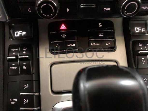 Porsche Cayenne 3.0 D · Ano 2012