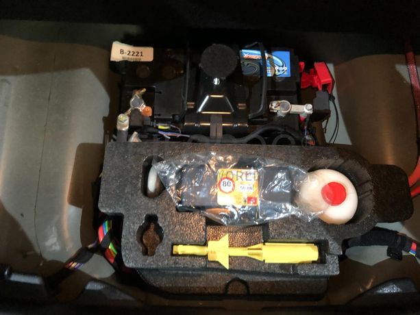 Jaguar XE 2.0 · Ano 2016