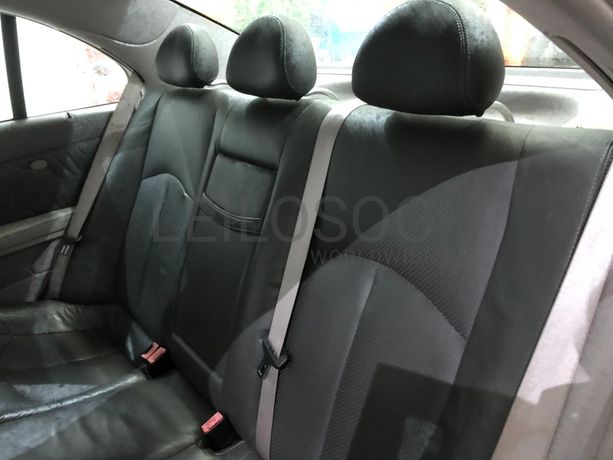 Mercedes-Benz E 270 · Ano 2002