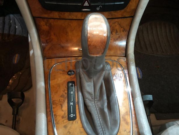 Mercedes-Benz E 270 · Ano 2002