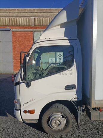 Toyota Dyna 35.33 D4D · Ano 2009 · Plataforma Elevatória
