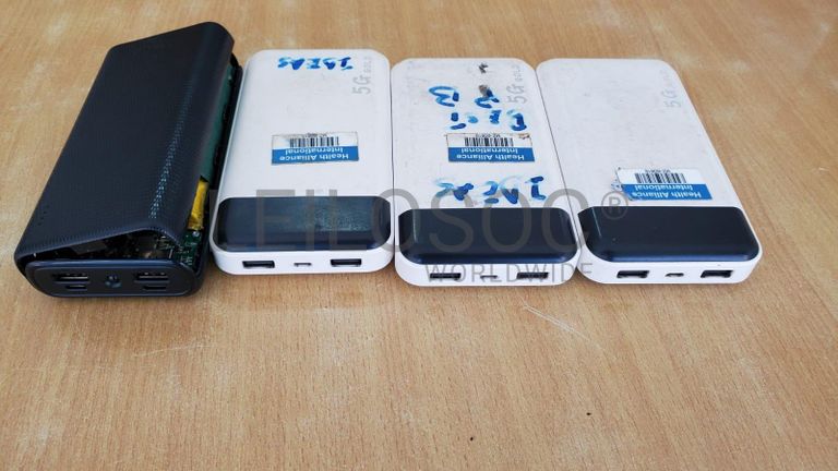 Powerbanks ·