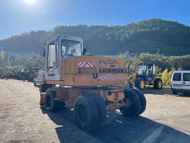 Escavadora Rodas Liebherr A310 B