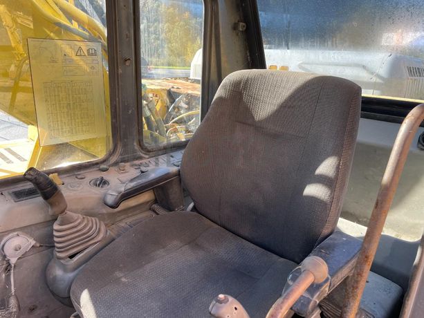 Escavadora Rastos Komatsu PC 210 LC-6K