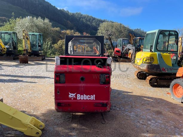 Mini Pá Carregadora Bobcat 553