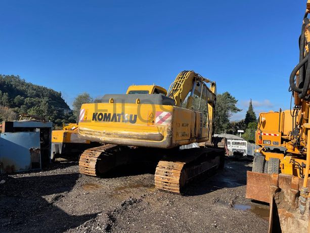 Escavadora Rastos Komatsu PC 240 LC-6K