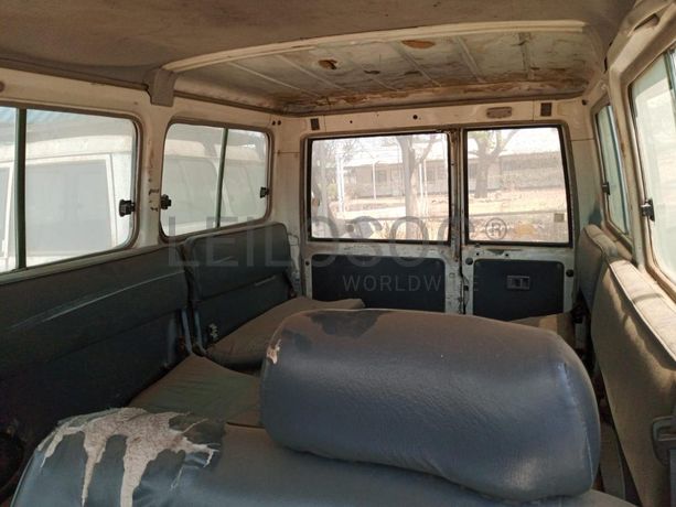 Toyota Land Cruiser ·