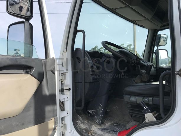 Renault 280DXI · Grua Fassi