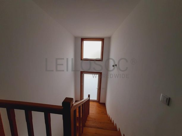 Moradia V5 com Anexo e Logradouro · Chaves