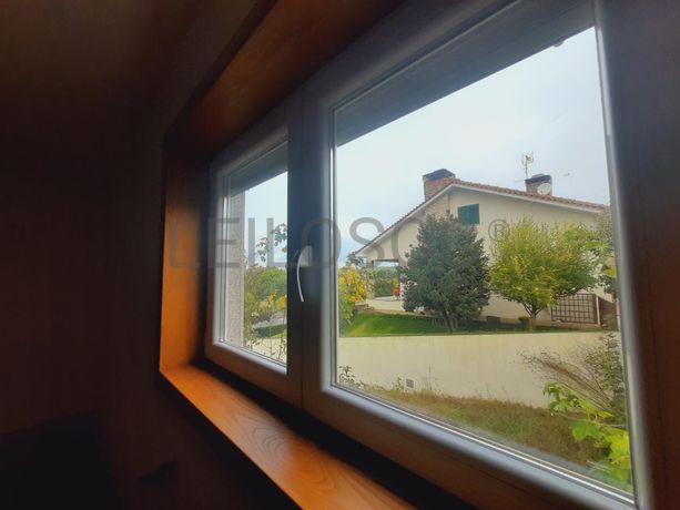 Moradia V5 com Anexo e Logradouro · Chaves