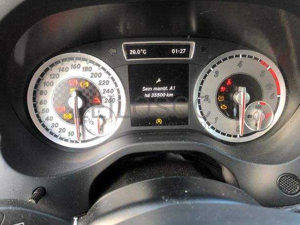 Mercedes-Benz A 180CDI · Ano 2015
