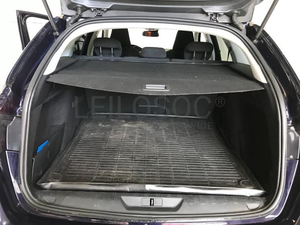 Peugeot 308 1.6 Blue HDI · Ano 2015