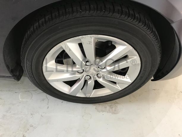 Peugeot 308 1.6 Blue HDI · Ano 2015