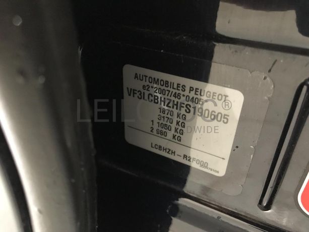 Peugeot 308 1.6 Blue HDI · Ano 2015