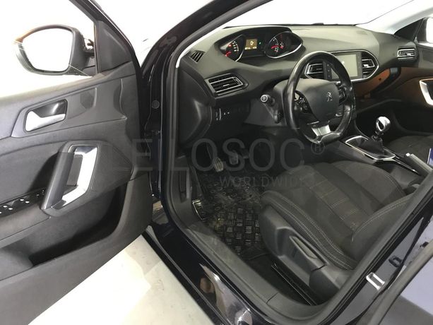 Peugeot 308 1.6 Blue HDI · Ano 2015
