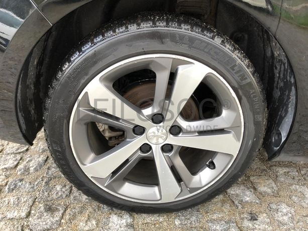 Peugeot 308 · Ano 2015
