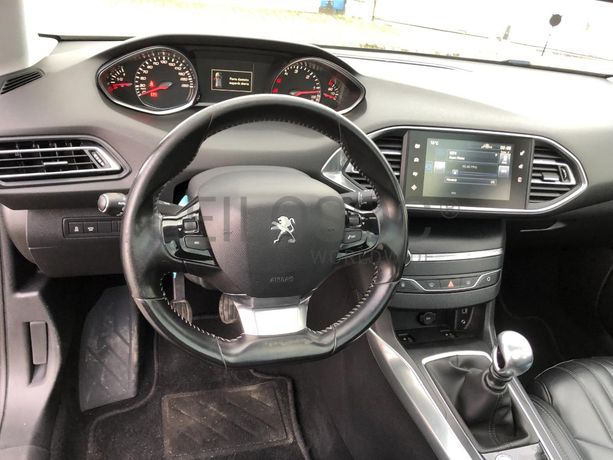 Peugeot 308 · Ano 2015